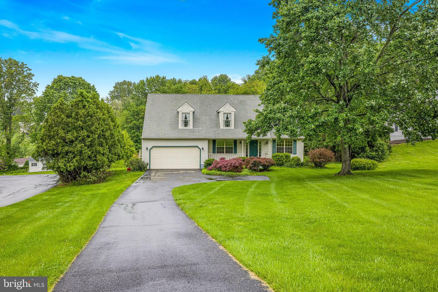 Property Photo: 116 Whitney Drive PA 19311