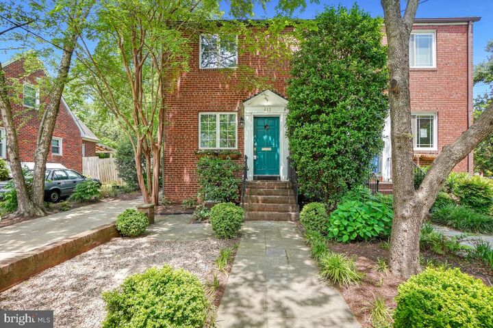 412 E Mason Avenue  Alexandria VA 22301 photo