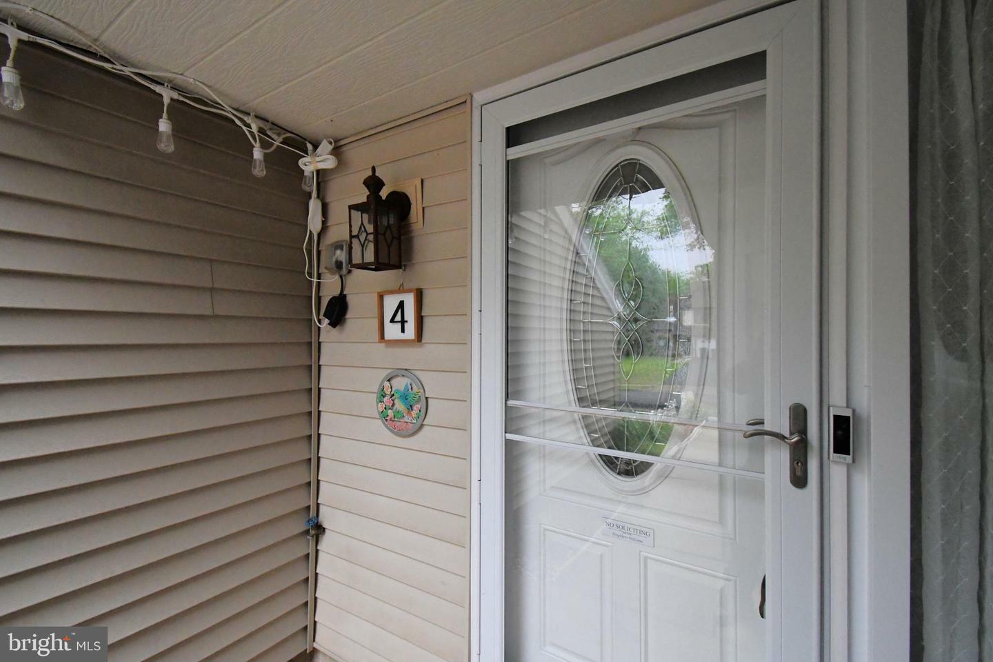 Property Photo: 4 Jack Ladder Circle PA 19044