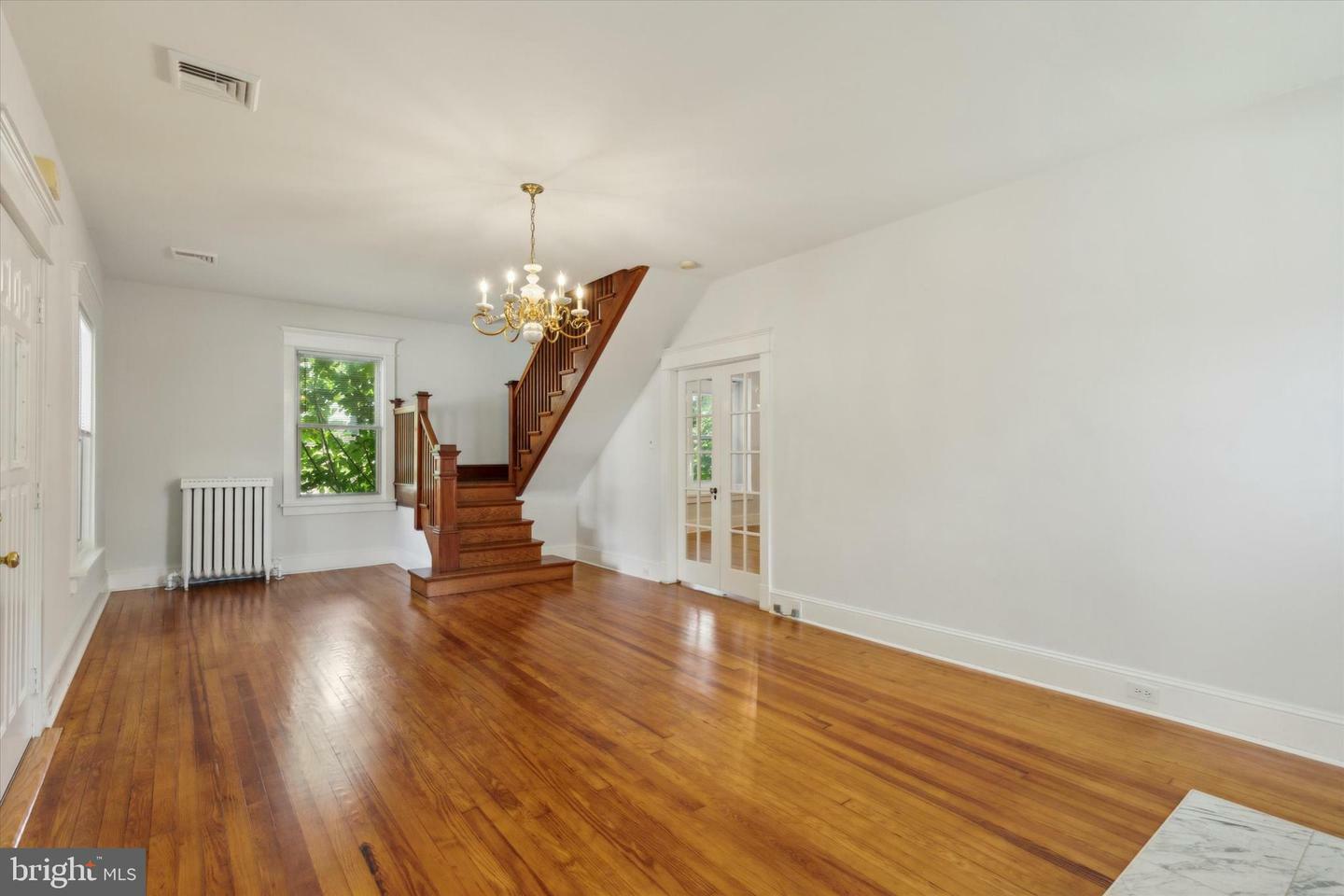 Property Photo:  28 Grove Avenue  PA 19031 