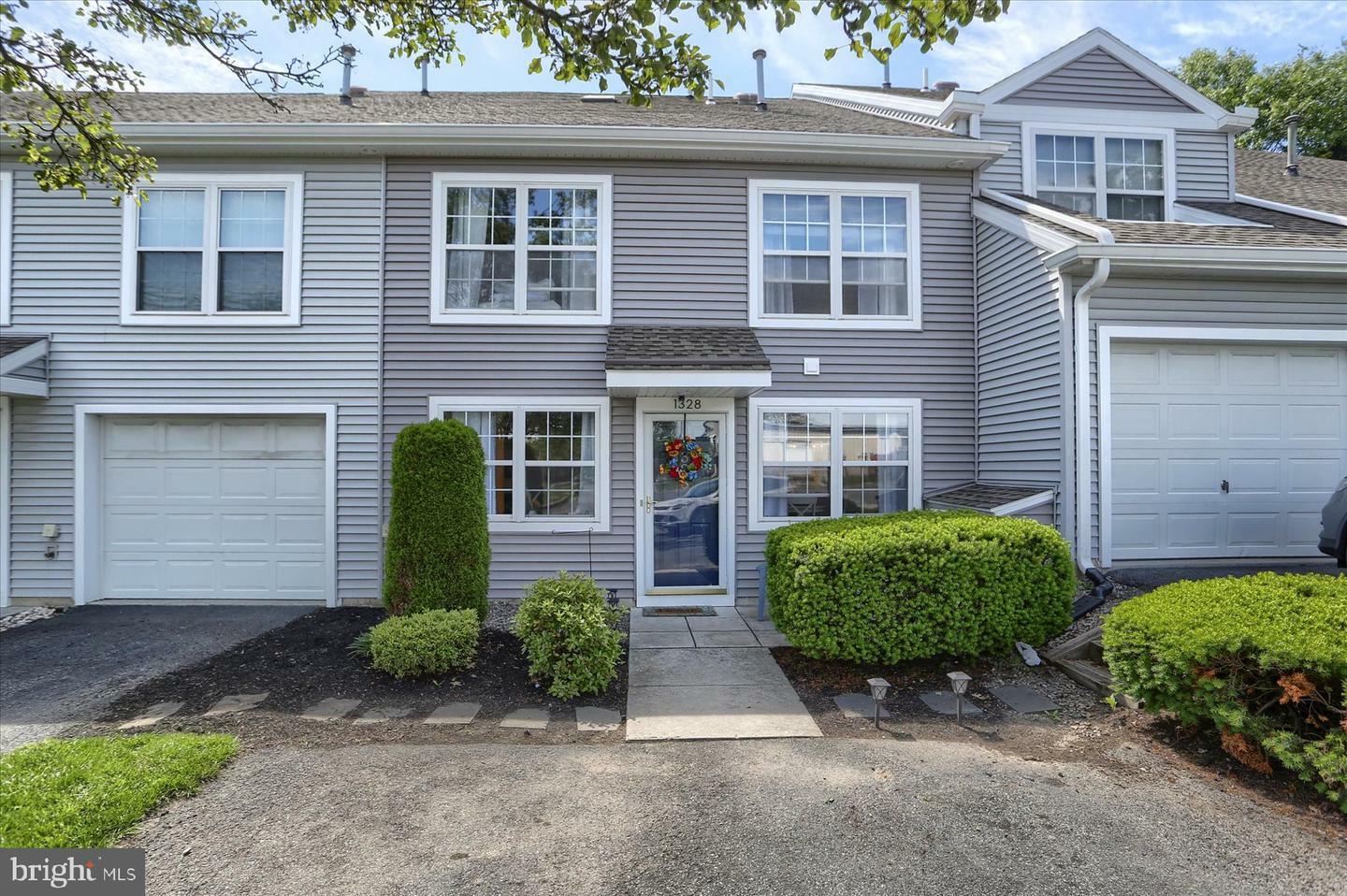 Property Photo: 1328 N West Street PA 17013
