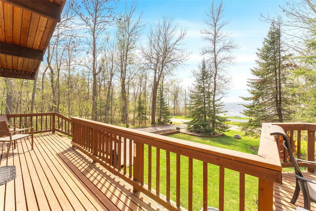 Property Photo: 5 Beach Boulevard MB R0E 0T0