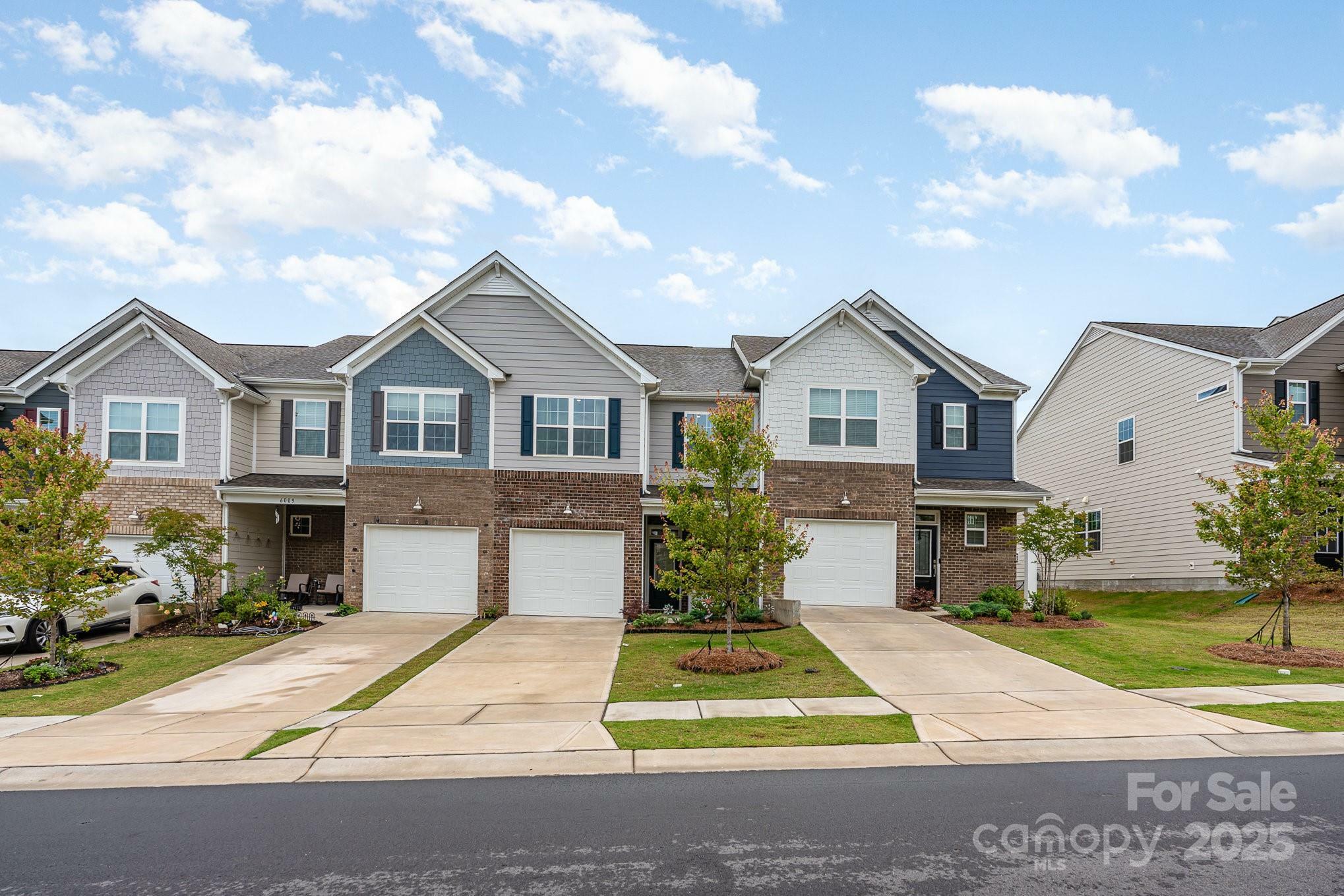 Property Photo: 6011 Chelsea Oaks Ridge SC 29708
