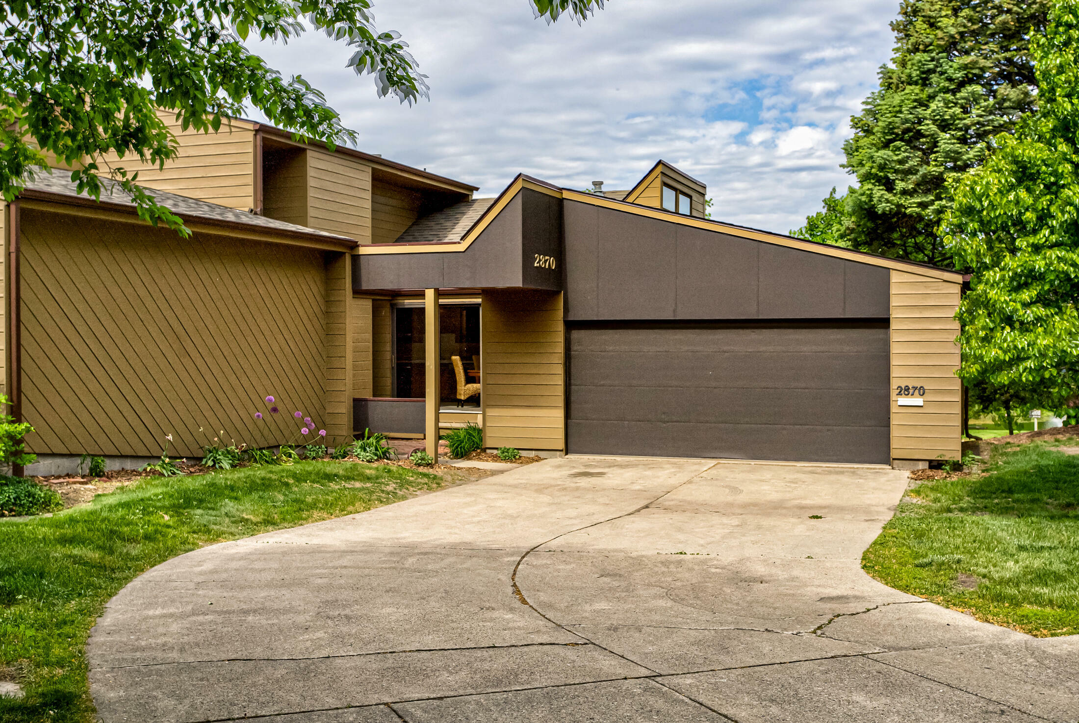 Property Photo: 2870 Torrey Pines Road IA 50010