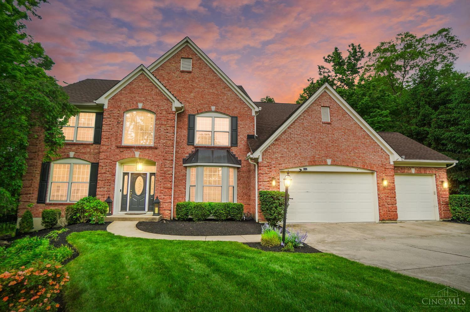 Property Photo: 8395 Wycliffe Drive OH 45244