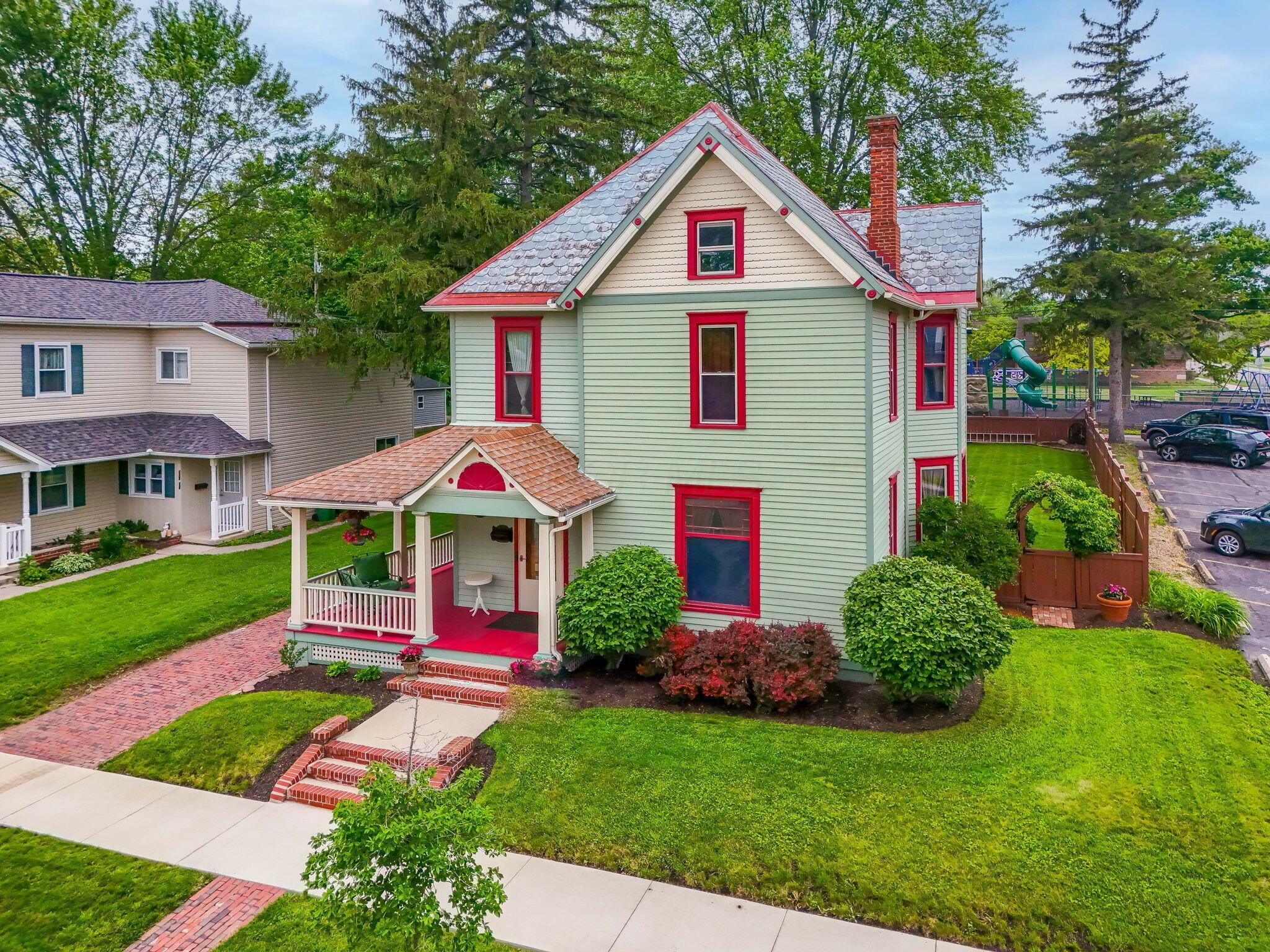 Property Photo: 226 S Plum Street OH 43040