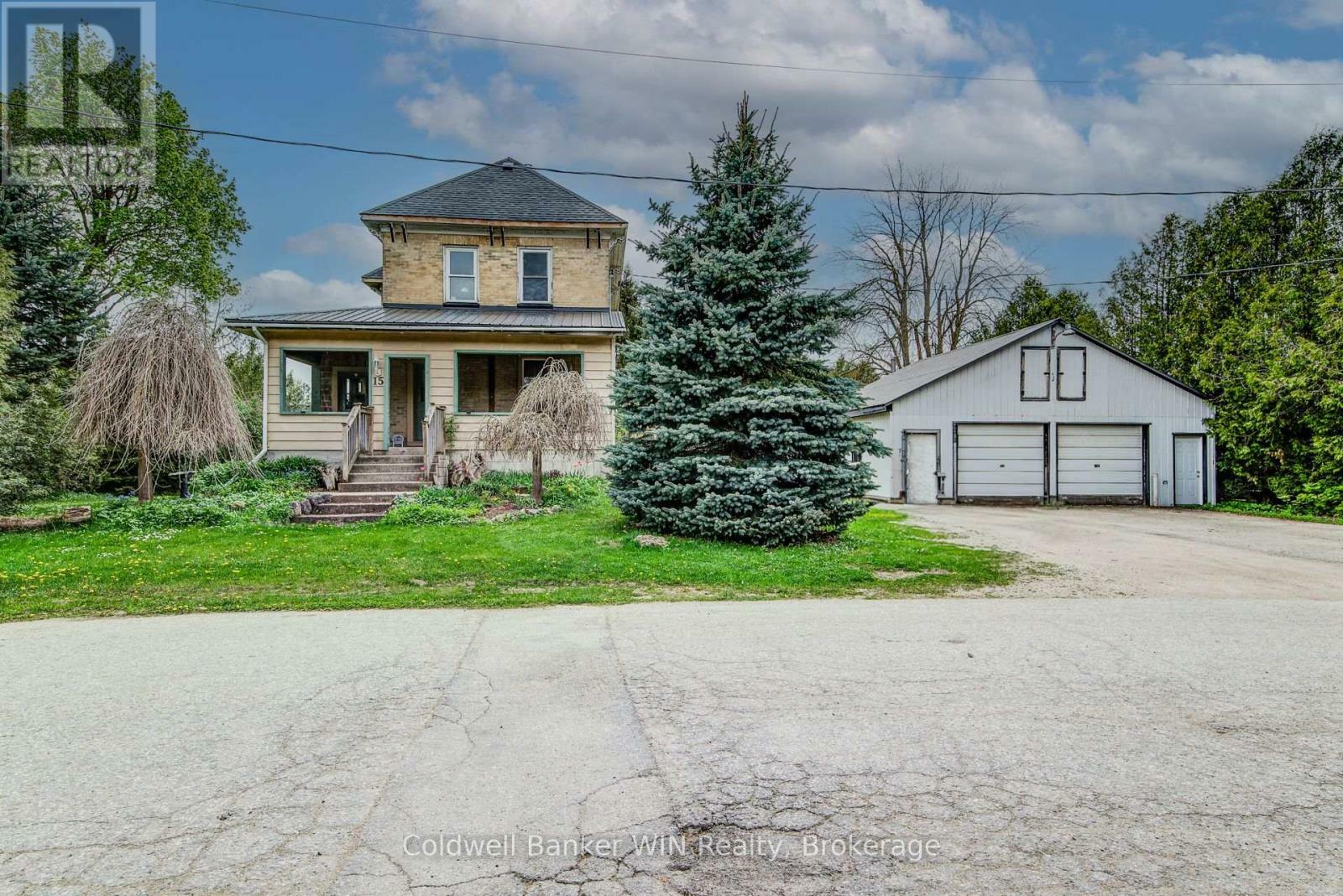 15 Clarke Street North  Minto ON N0G 1M0 photo