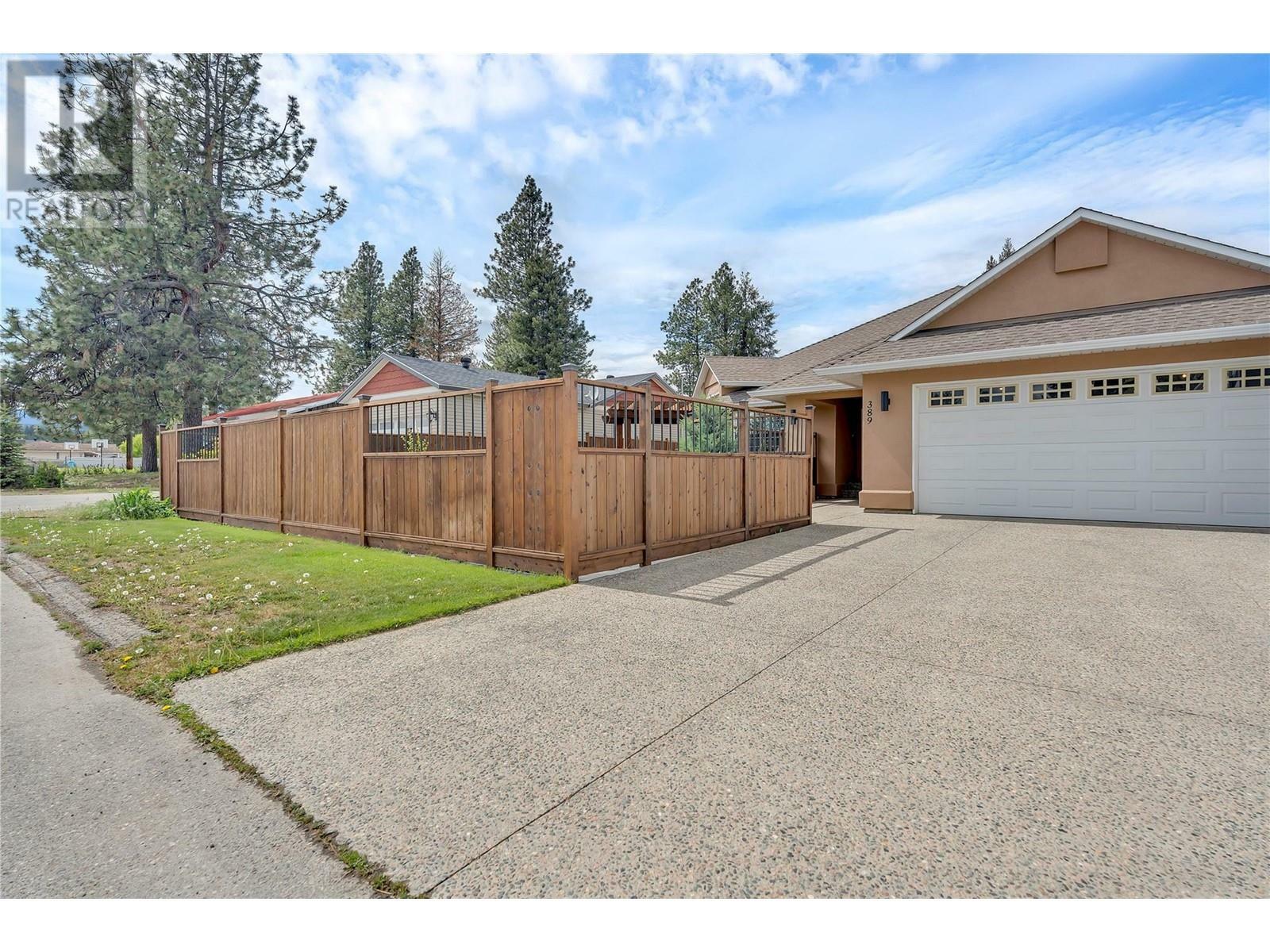Property Photo: 389 Billiter Avenue BC V0X 1W0