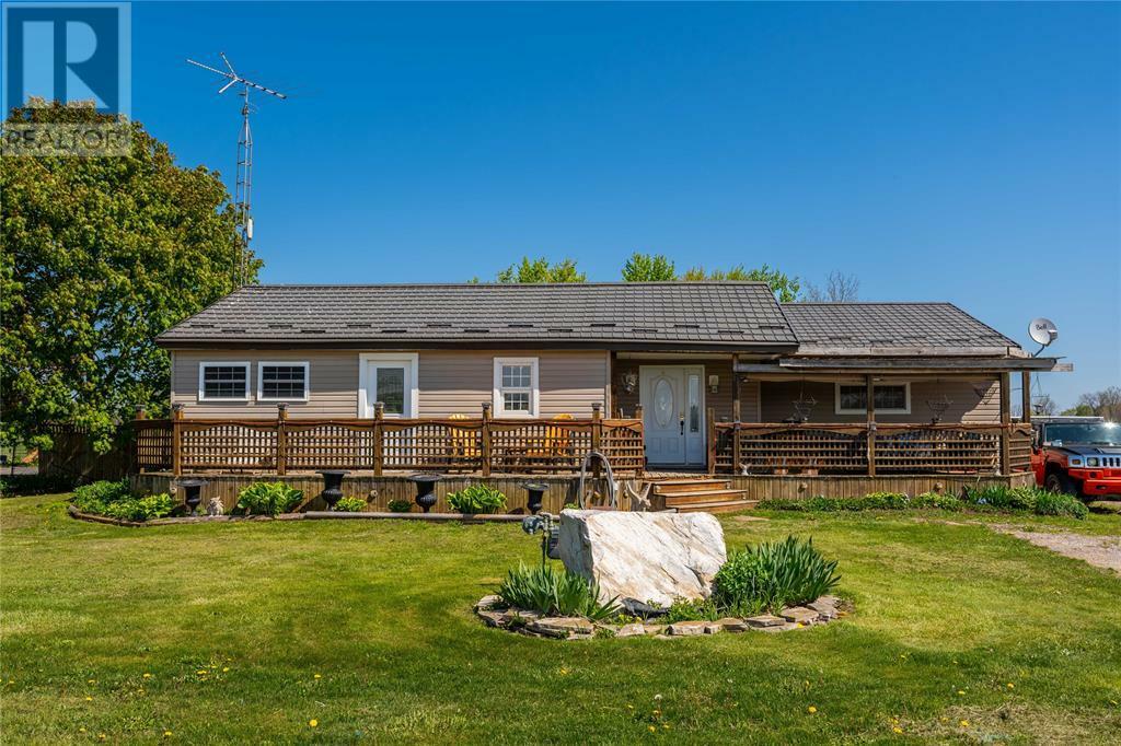 Property Photo: 3756 Petrolia Line ON N0N 1R0