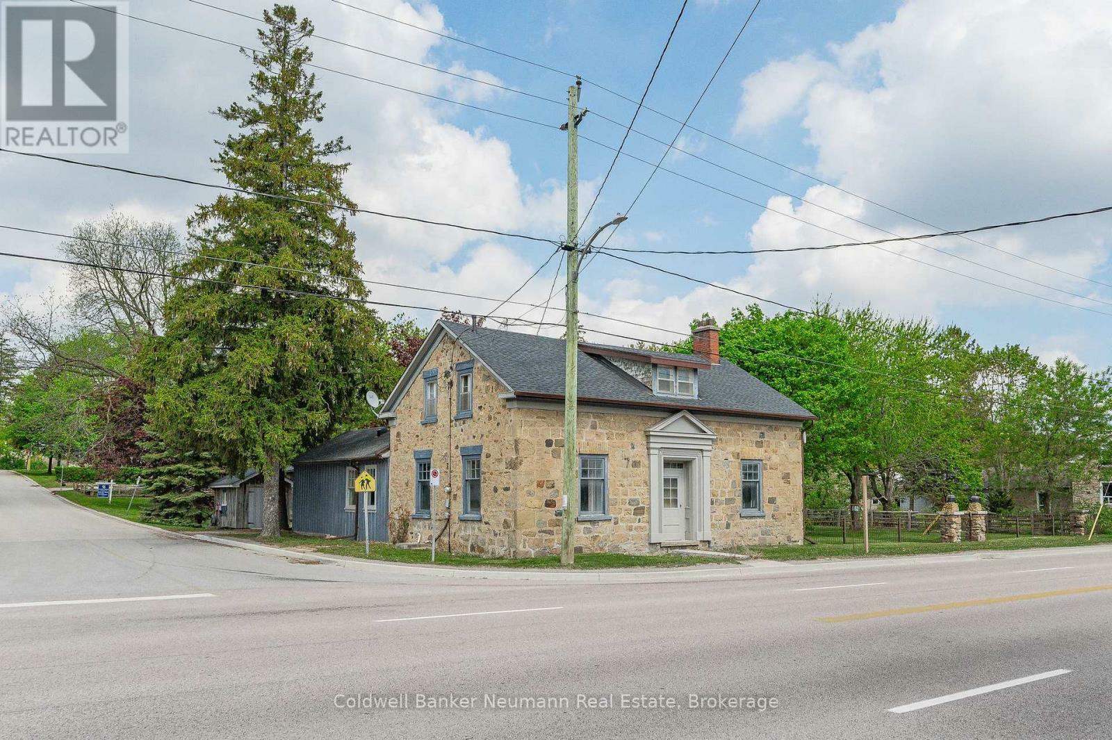 Photo de la propriété: 52 Brock Road South ON N0B 2J0