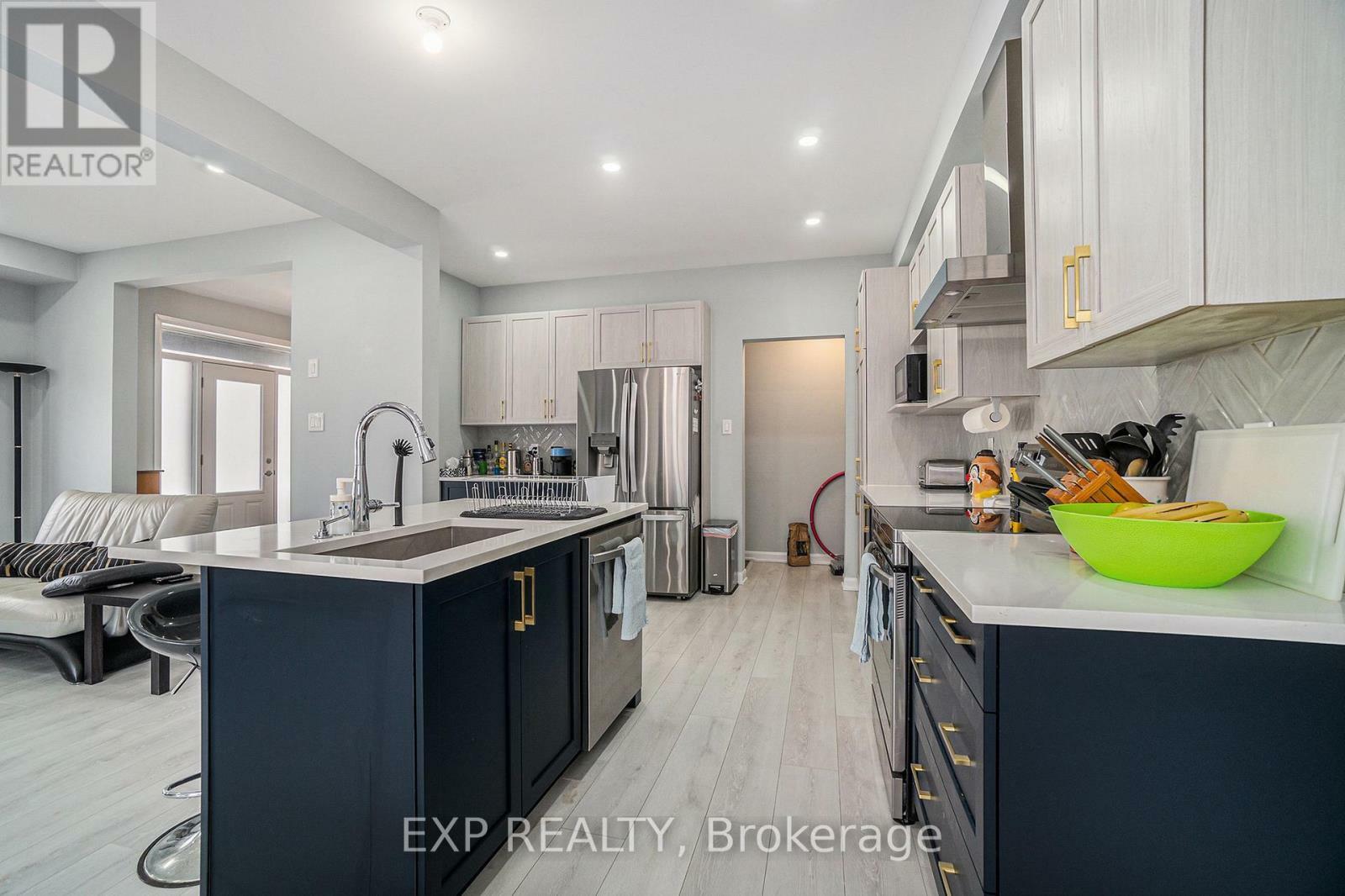 Property Photo: 796 Cappamore Drive ON K2J 6V6