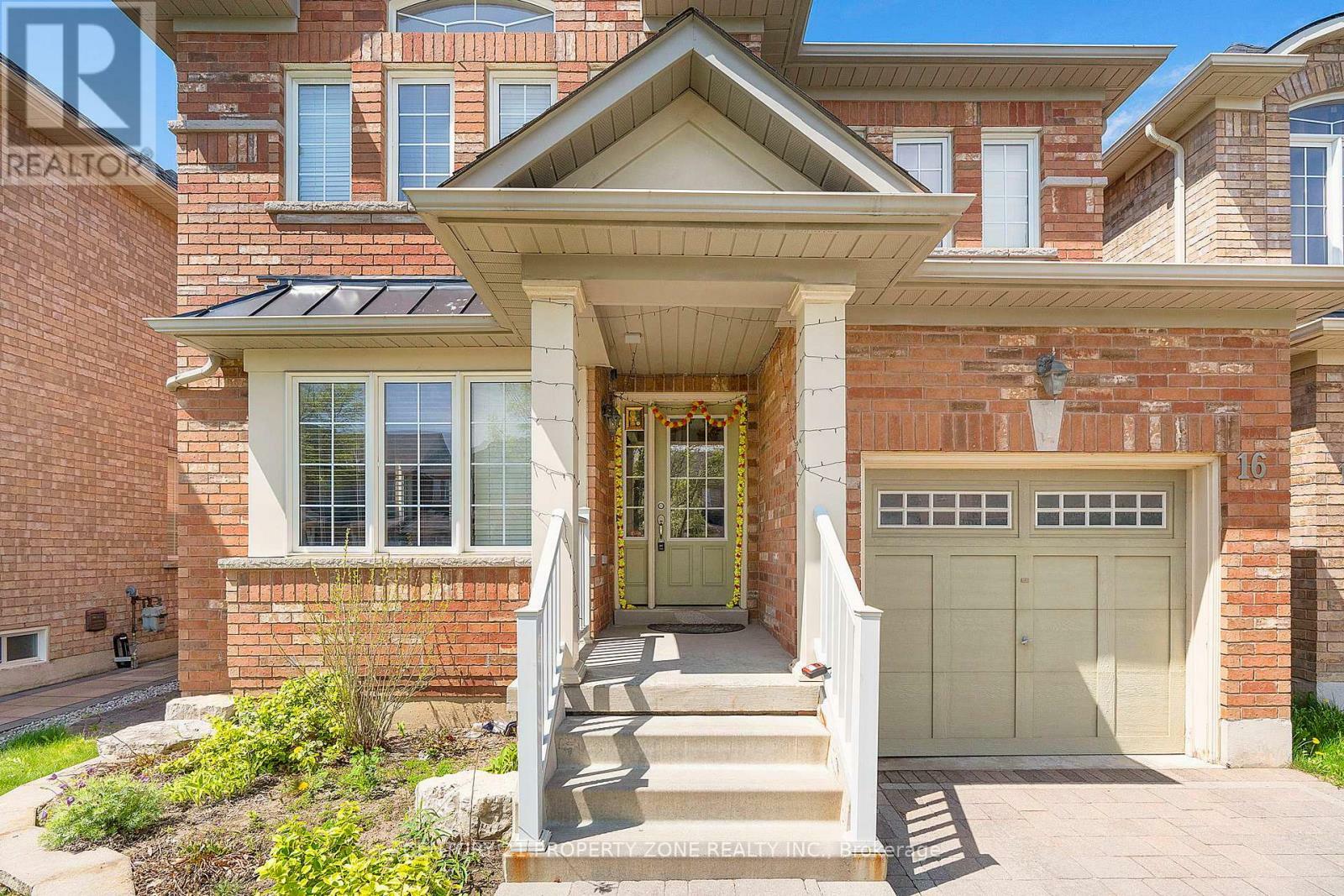 Property Photo:  16 Watersplace Avenue  ON L1Z 0H5 