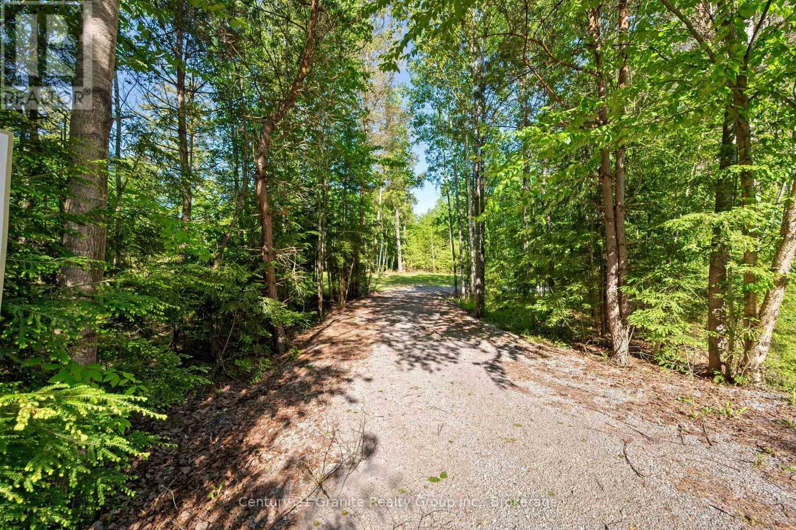 Property Photo:  1042 Suburban Court  ON K0M 2K0 