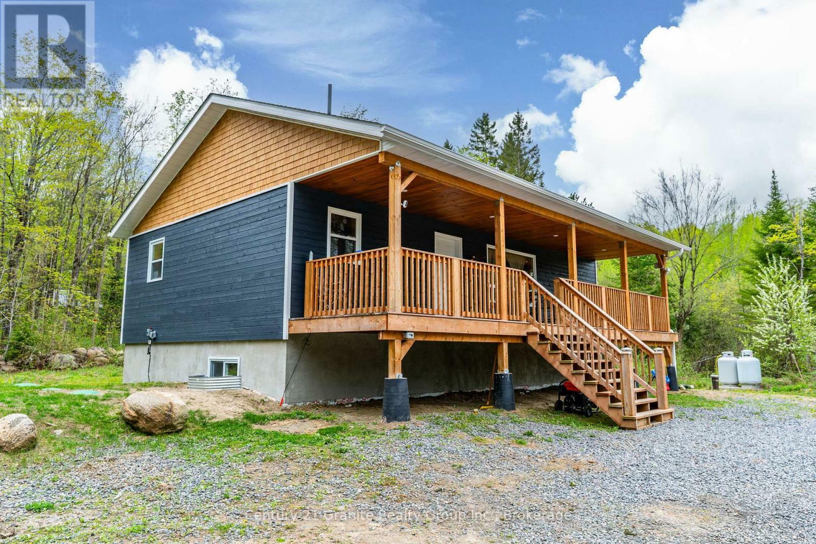 Property Photo: 10498 Highway 118 ON K0M 1J0