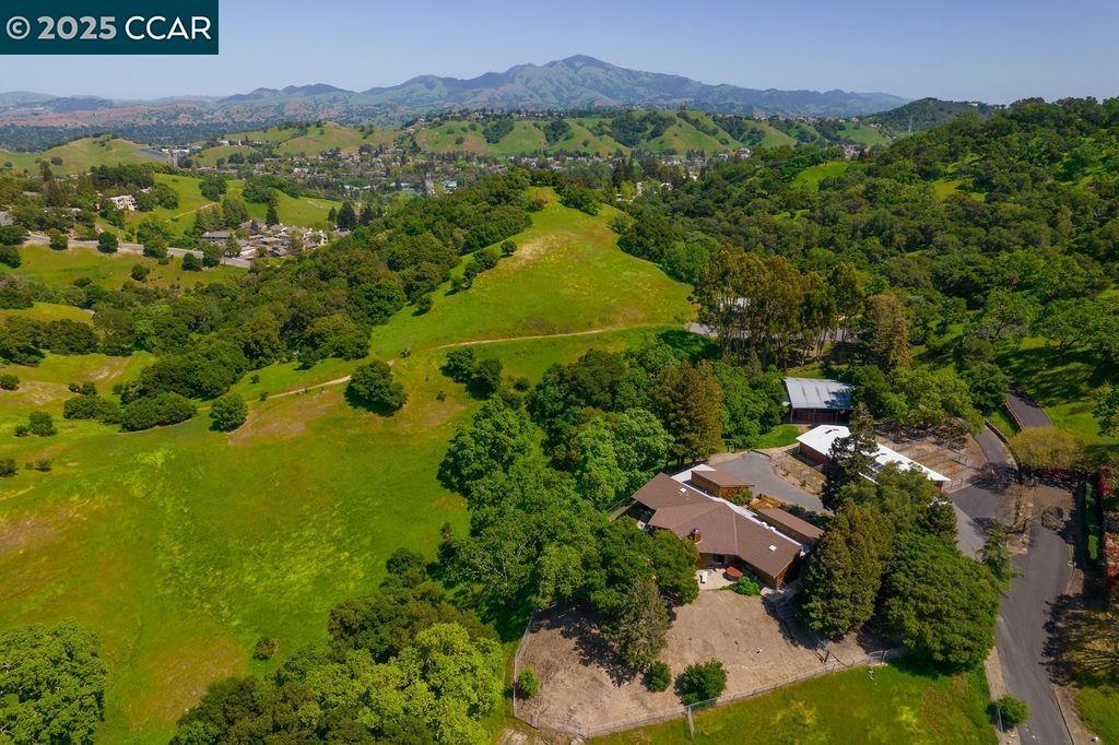 Property Photo:  575 Morecroft Rd  CA 94549 
