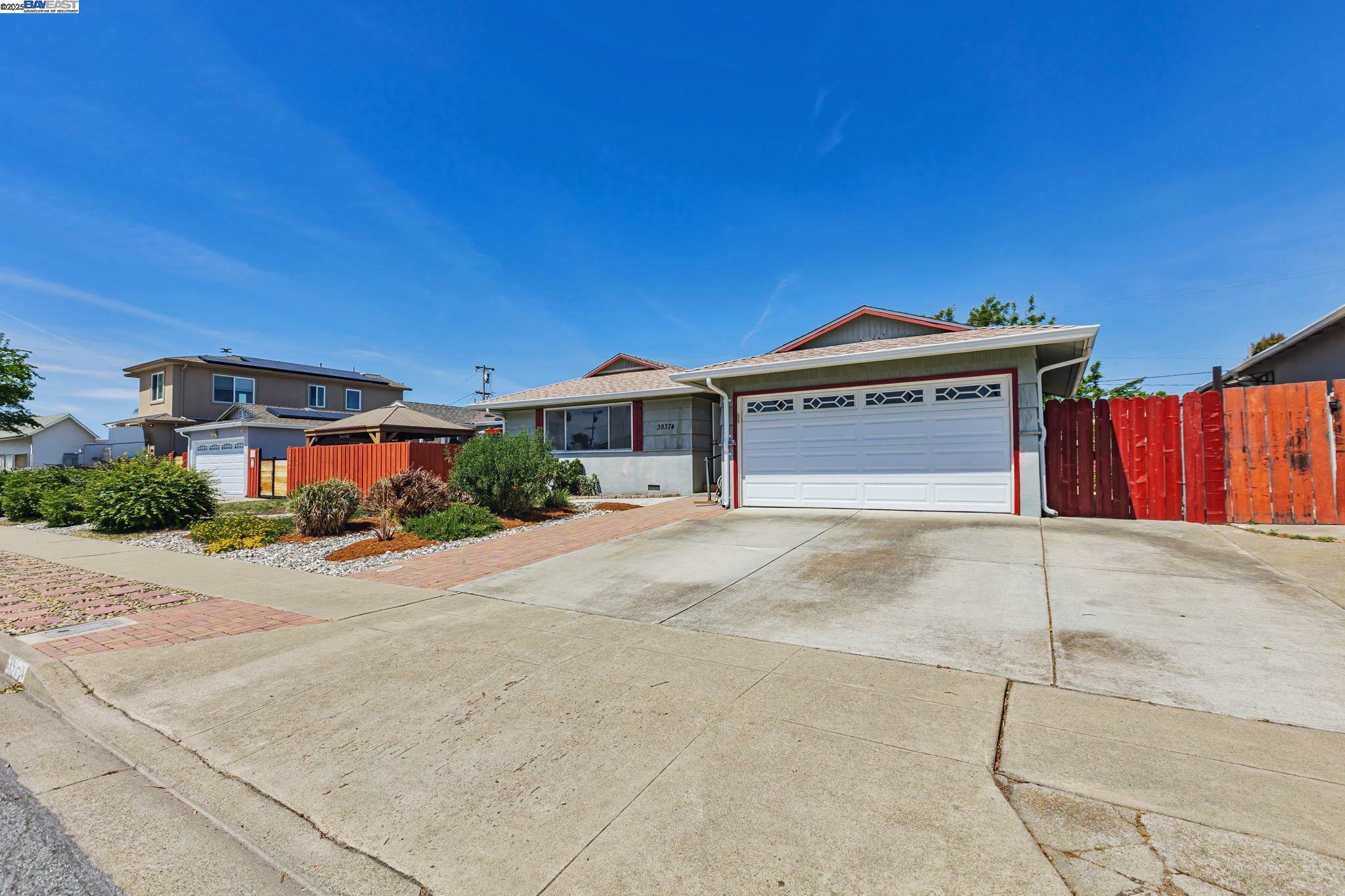 Property Photo:  39374 Mariposa Way  CA 94538 