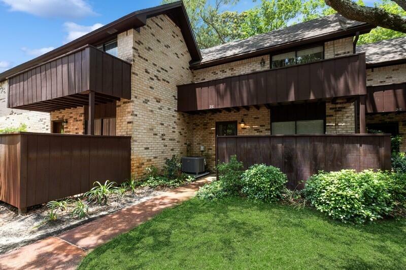 Property Photo: 3871 Indian Trail 2E FL 32541