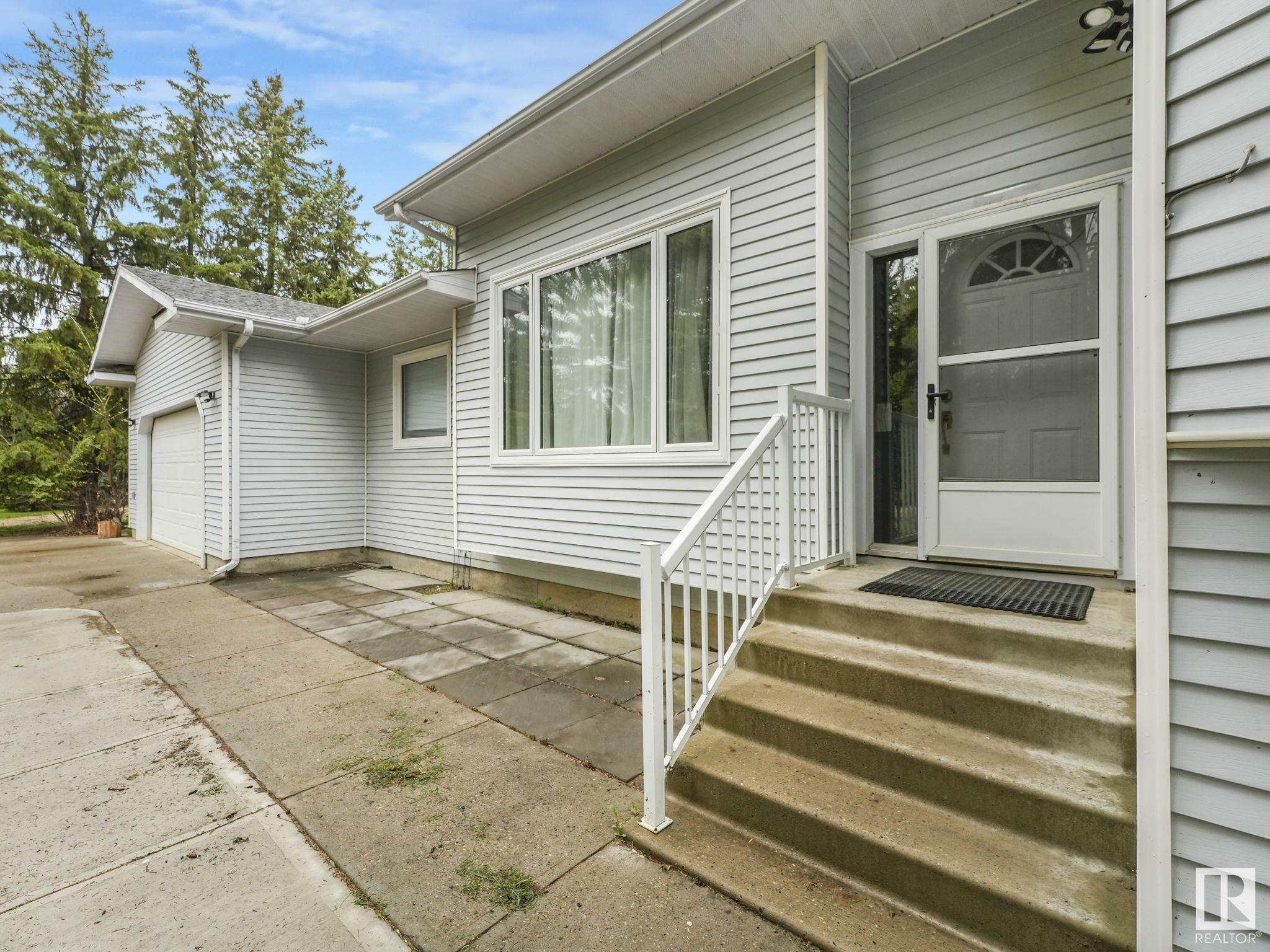 Property Photo: 2711 34 Street SW AB T6X 1A5