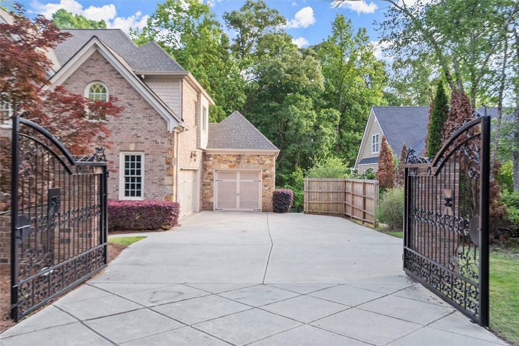Property Photo: 980 Pine Grove Road GA 30075