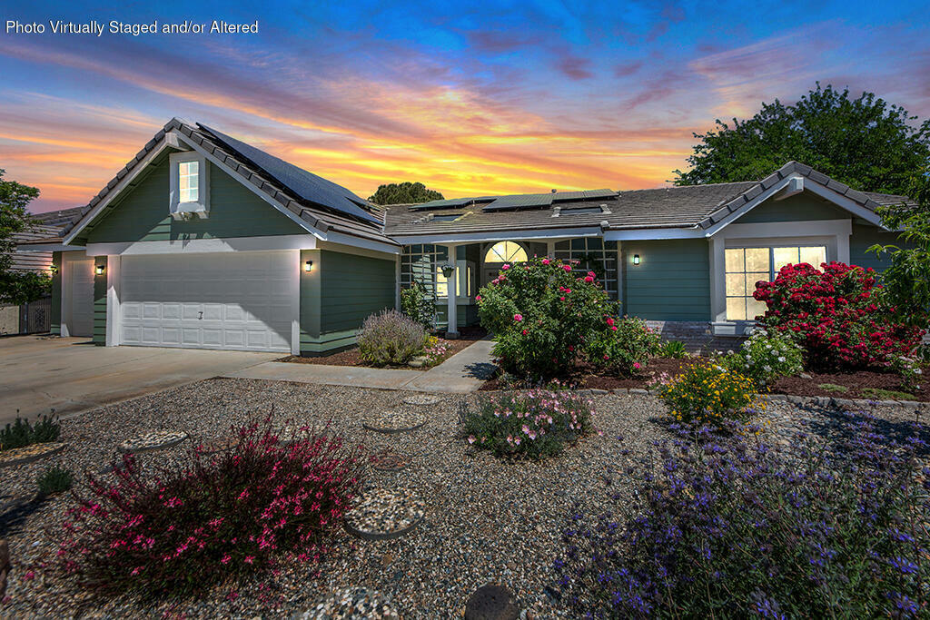 Property Photo: 41304 Maple Street CA 93551