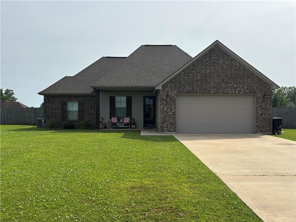 Property Photo: 311 Meadow Lane LA 71457