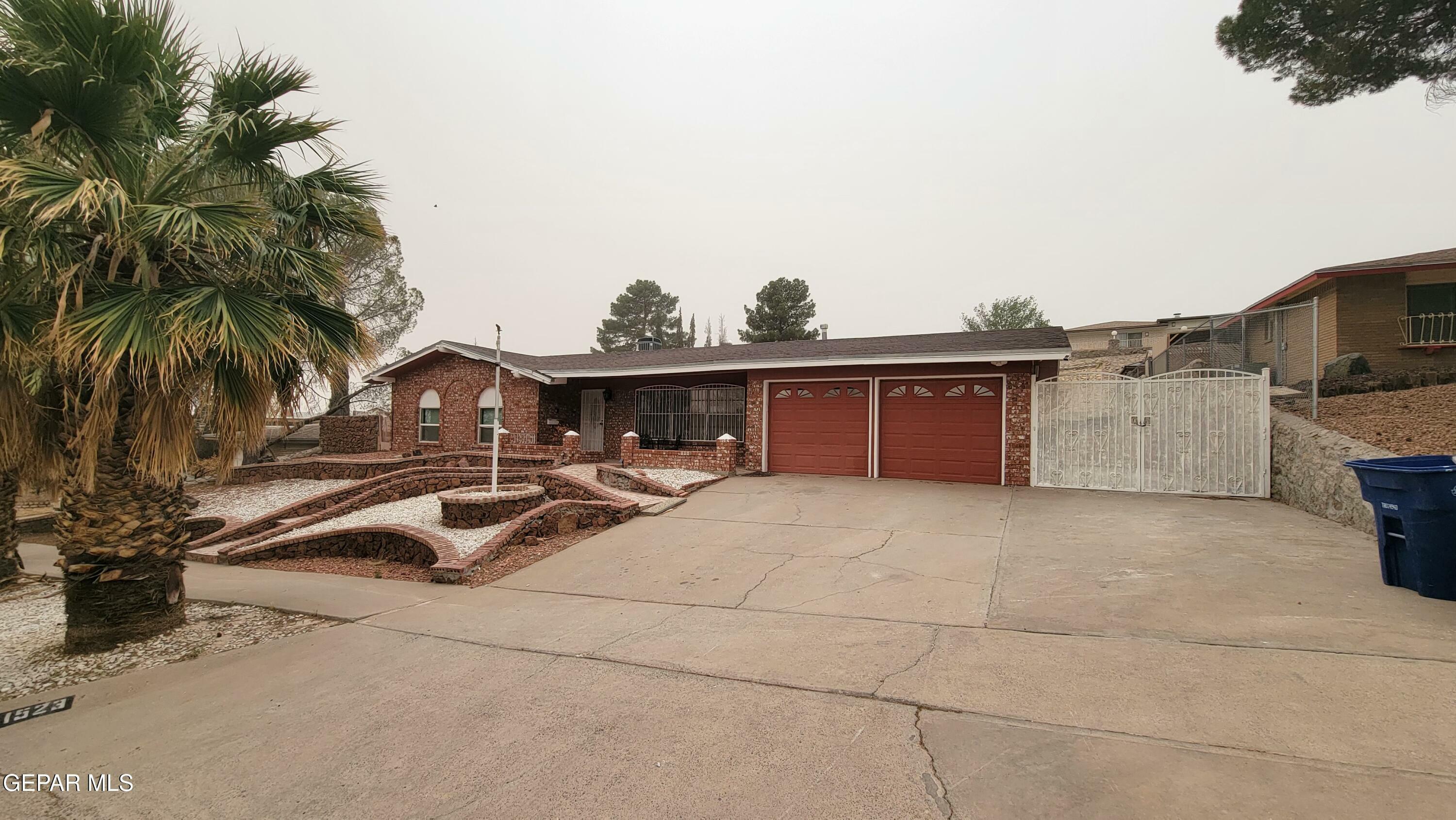 Property Photo: 1523 Vista Real Drive TX 79935