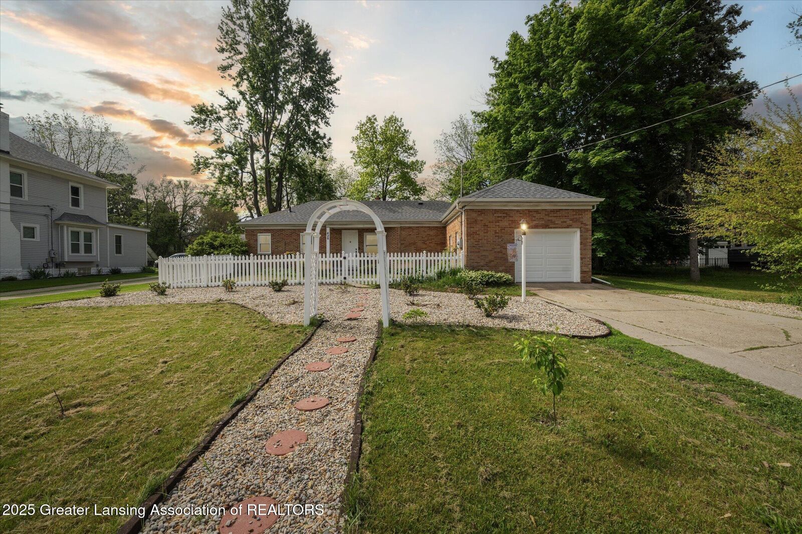 Property Photo: 428 E Miller Road MI 48911