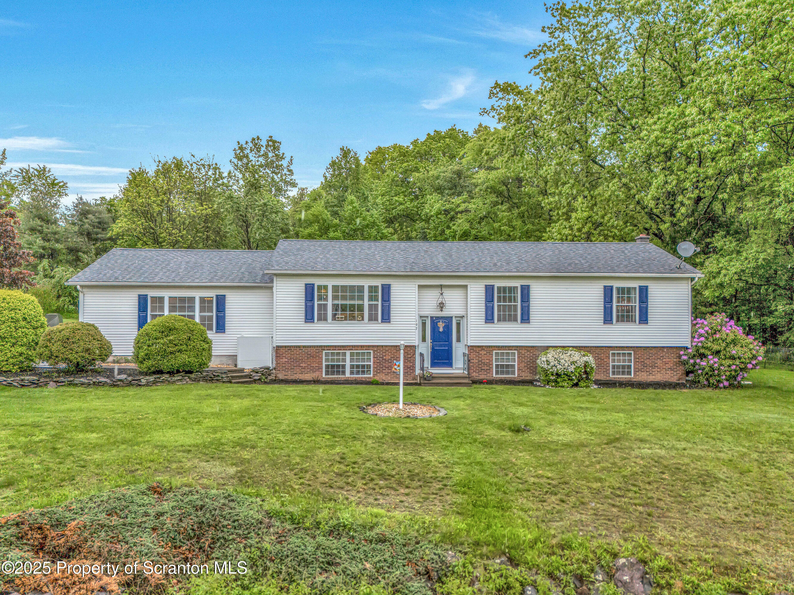 Property Photo: 197 Highfield Drive PA 18657