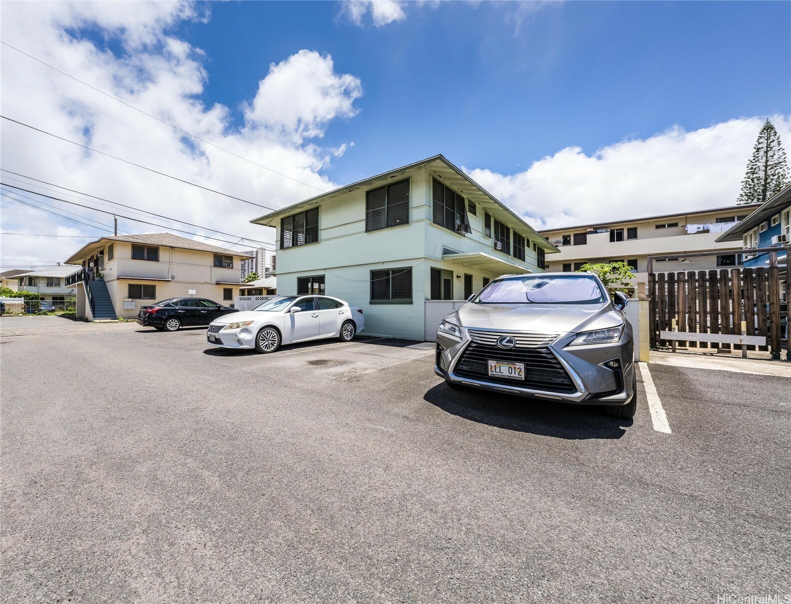 Property Photo: 713 Menehune Lane HI 96826