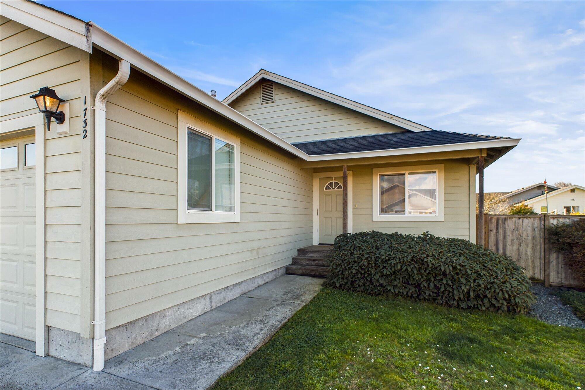 Property Photo: 1730 Oakdale Drive CA 95519