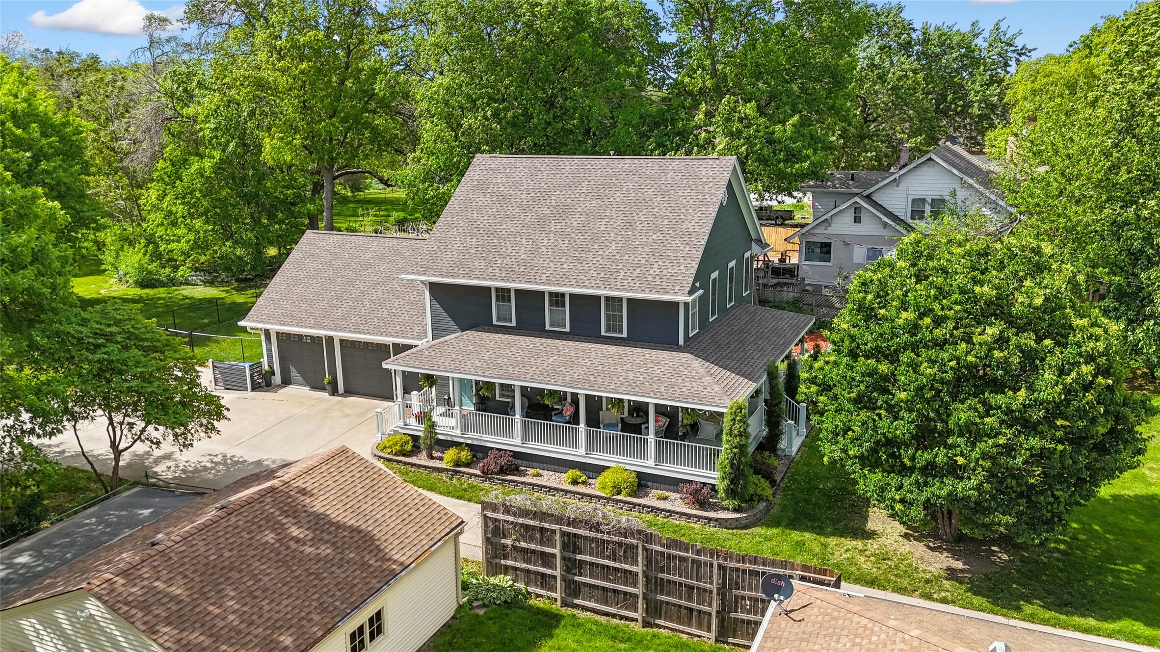 Property Photo: 2720 49th Street IA 50310