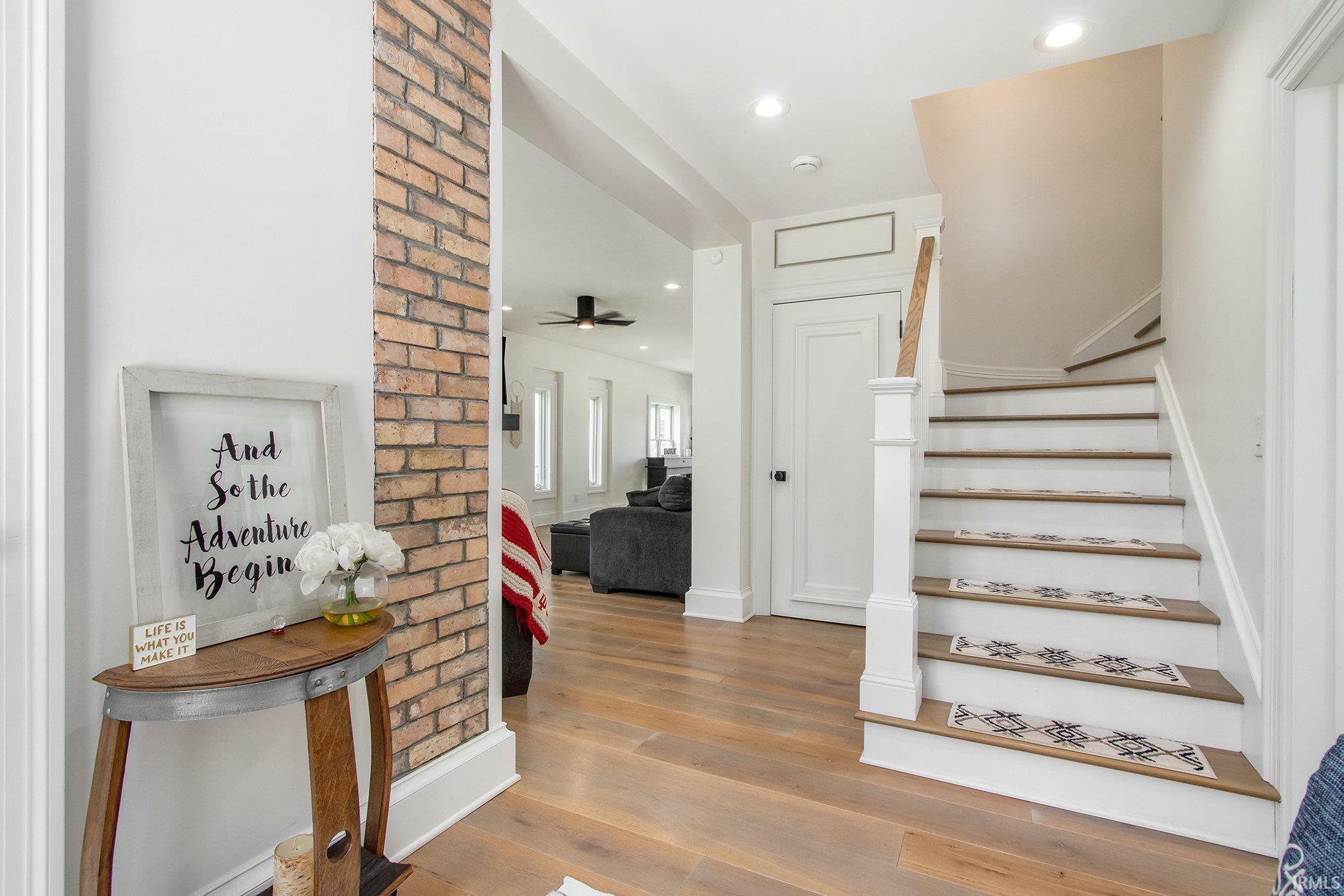 Property Photo: 4 Edgewater Place IN 46516-4664