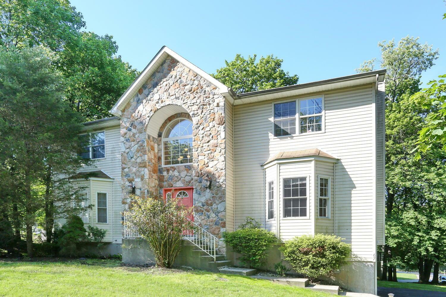 67 N Airmont Road  Suffern NY 10901 photo