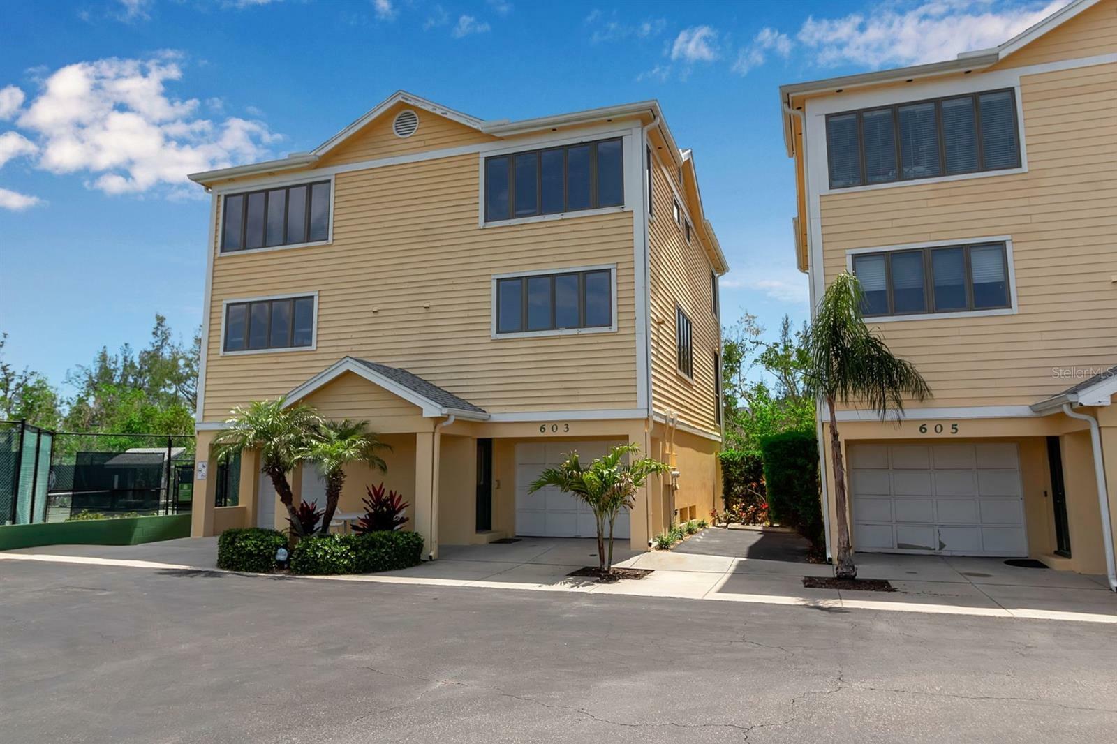 Property Photo: 603 Cedars Court FL 34228