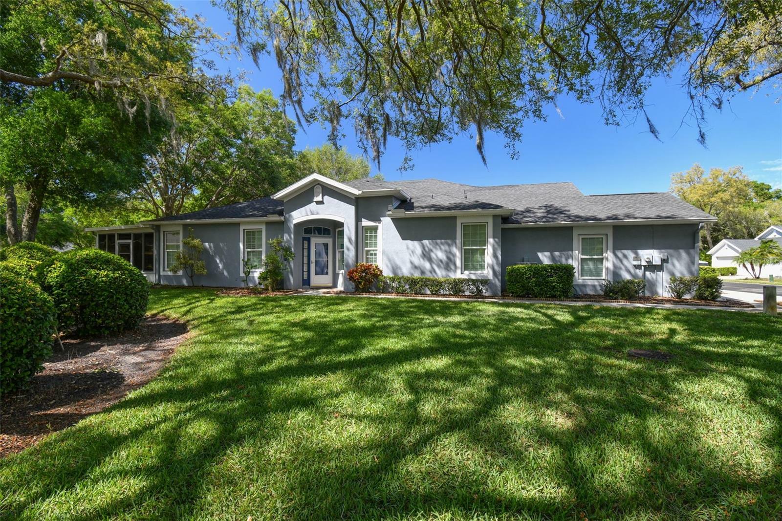 Property Photo: 10716 Ashford Oaks Drive FL 33625