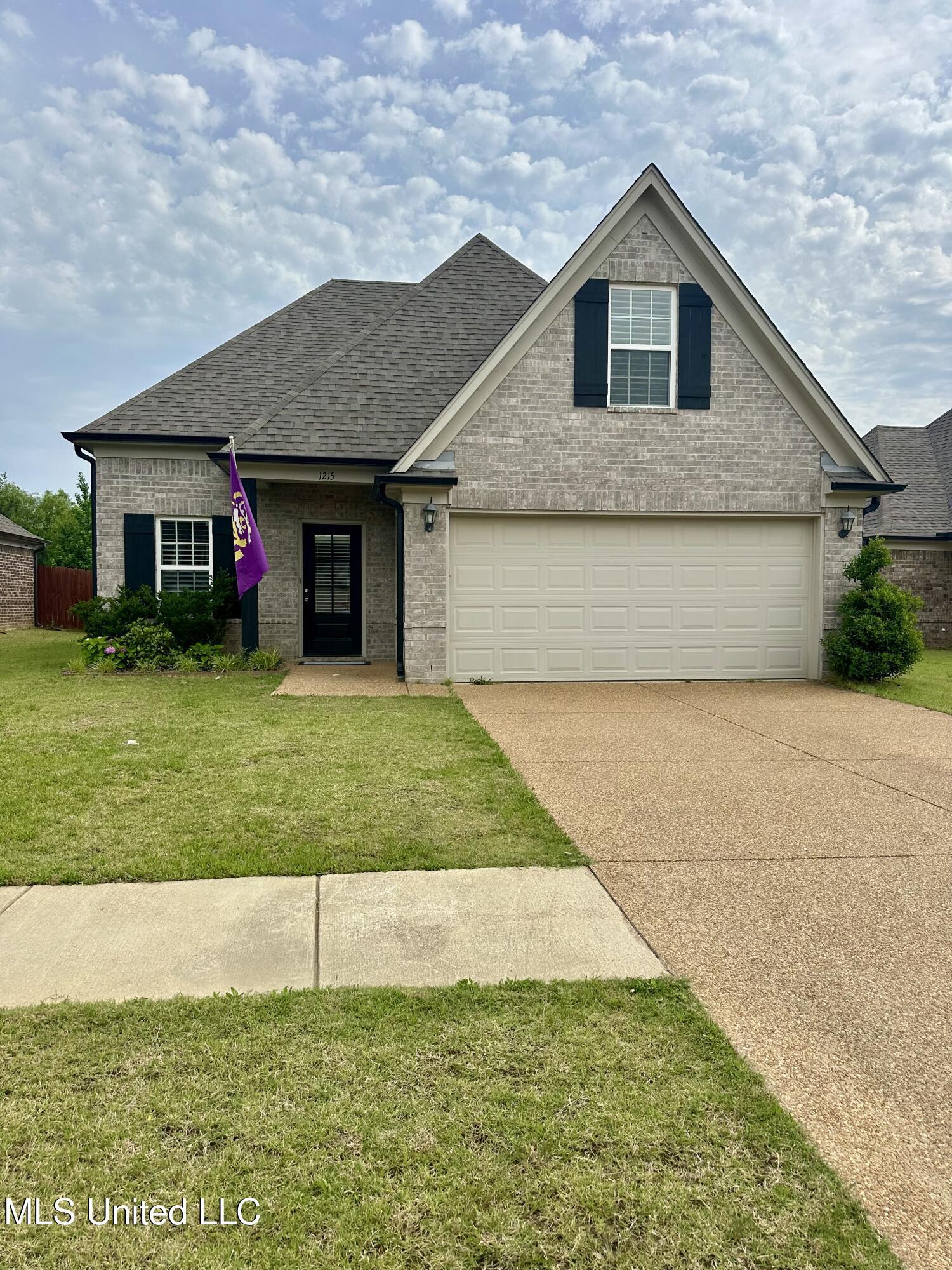Property Photo: 1215 McMillan Road MS 38671