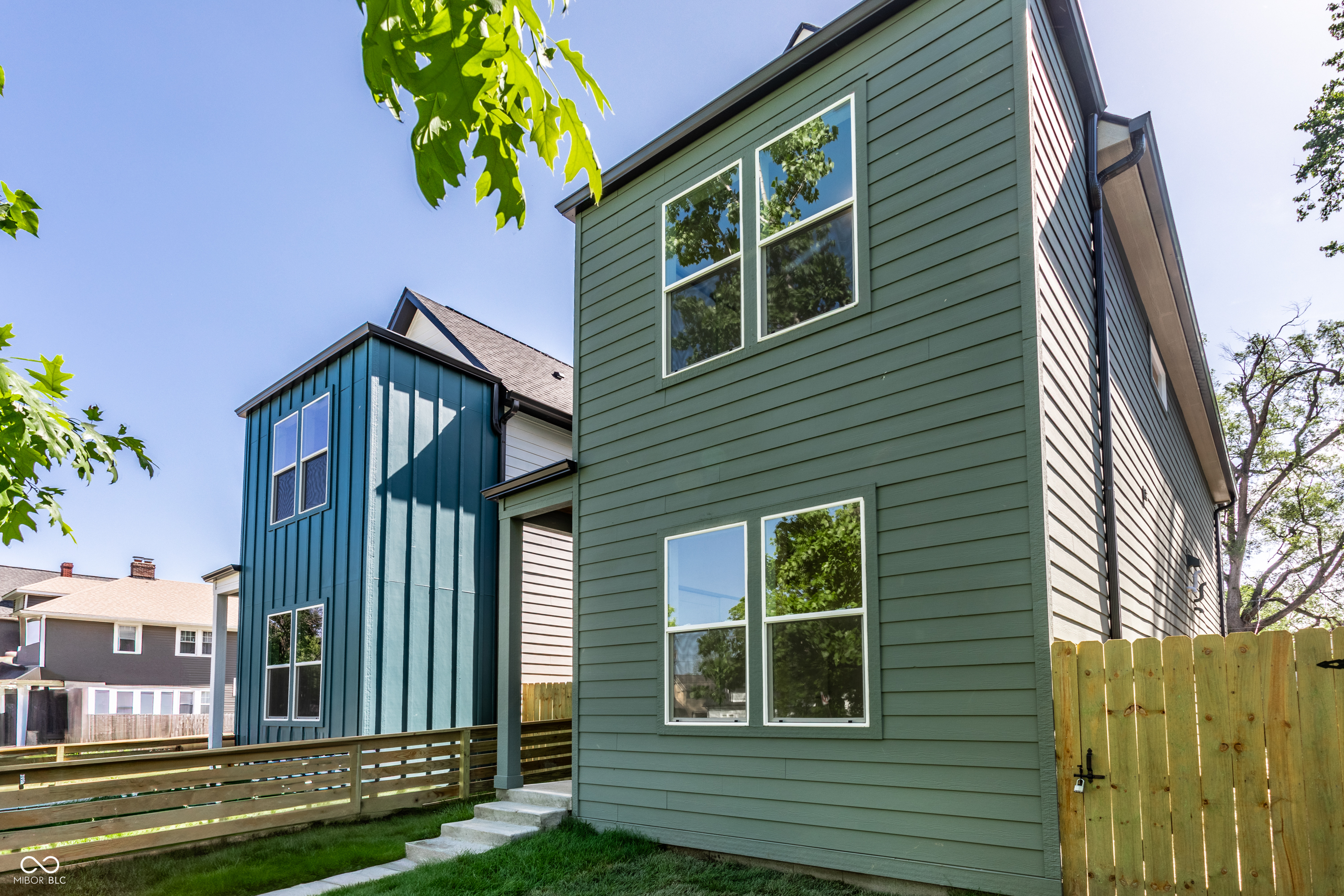 39 N Walcott Street  Indianapolis IN 46201 photo