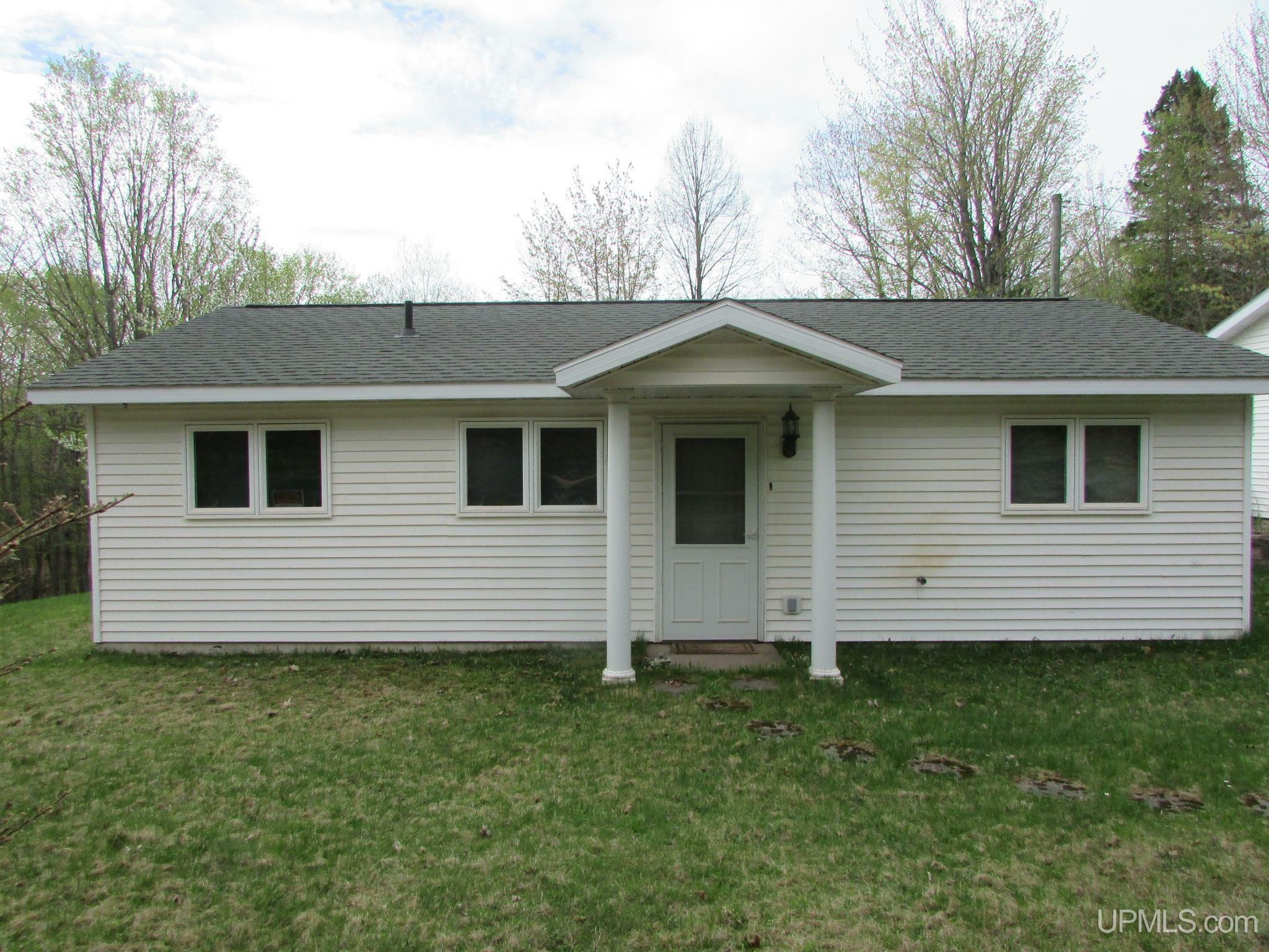 Property Photo: 19531 Aldrich Road MI 49931