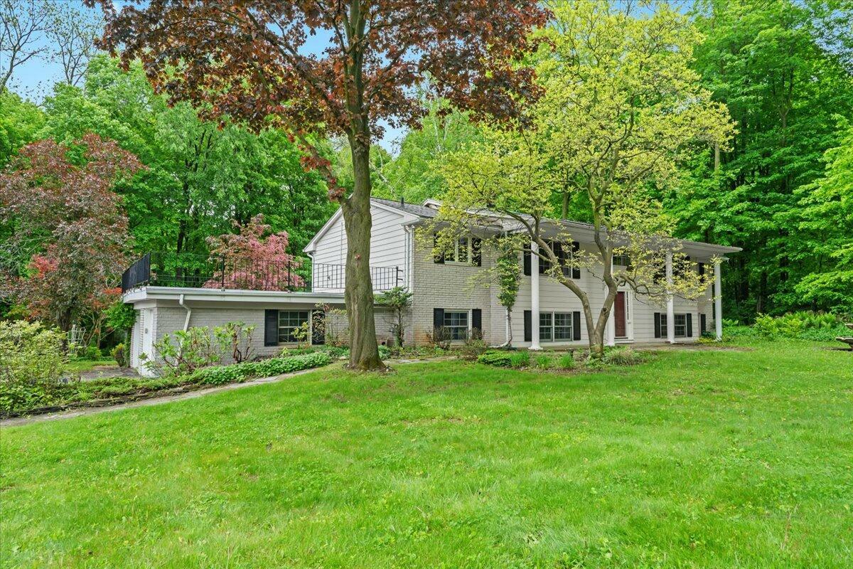 Property Photo:  20196 E Whipple Drive  MI 48167 