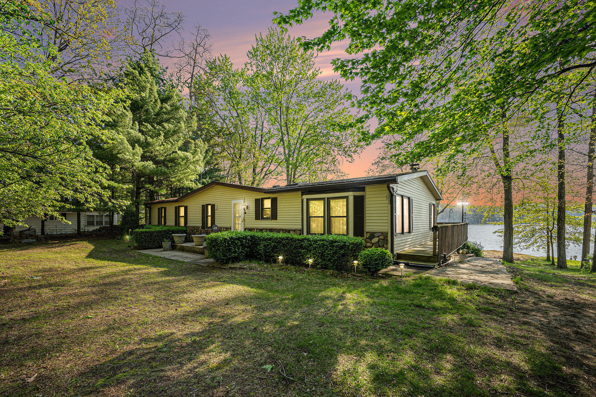 Property Photo:  1011 55th Street  MI 49450 