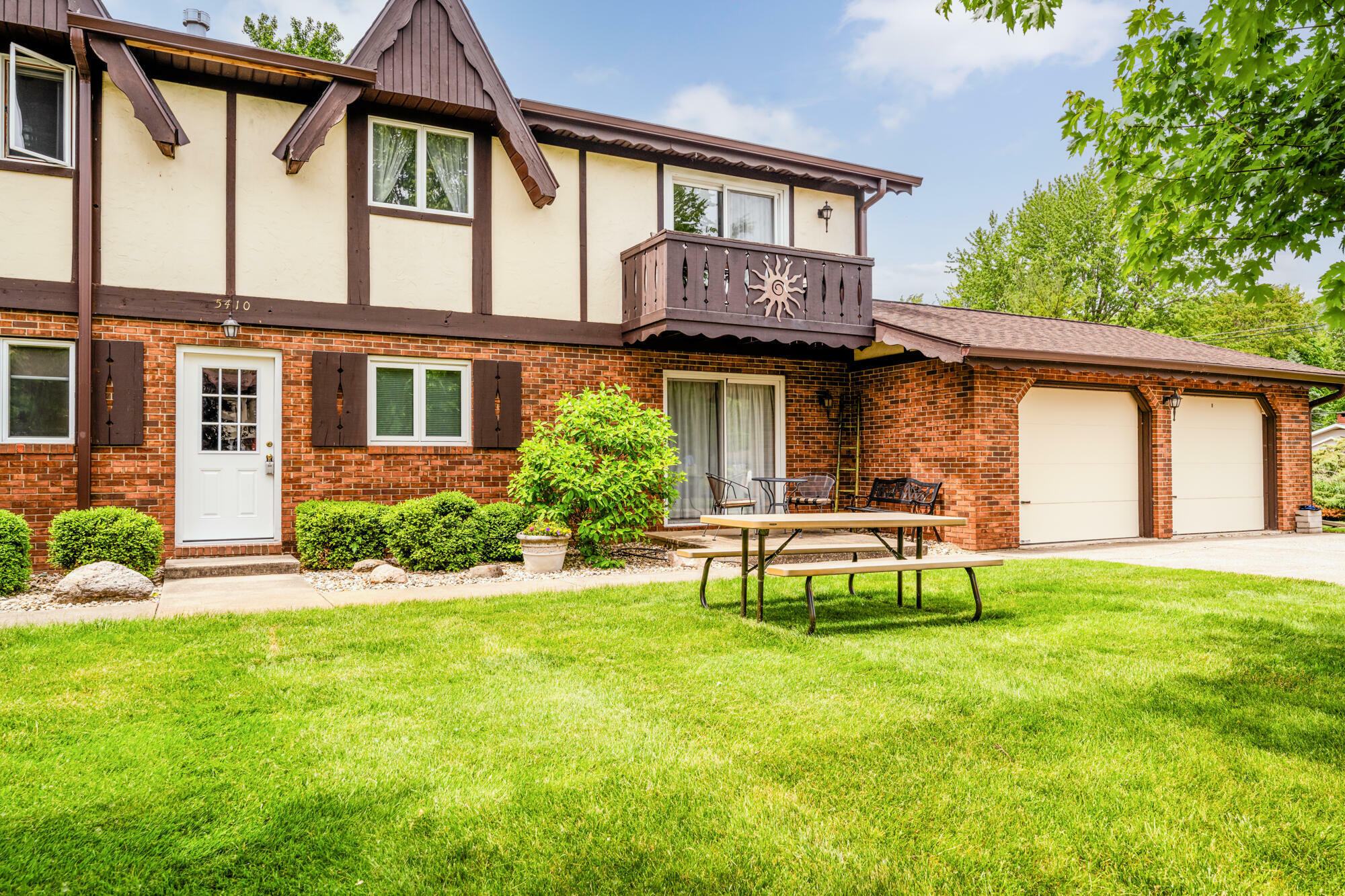 Property Photo: 5410 Country Aire Drive MI 49038