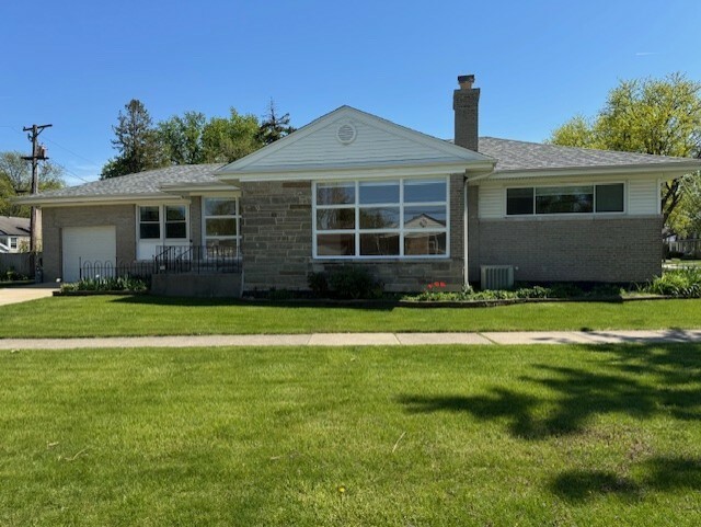 1841 Hawthorne Avenue  Westchester IL 60154 photo