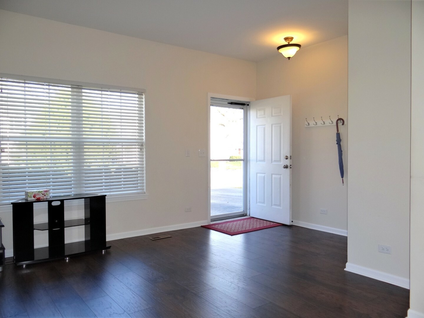 Property Photo:  2818 Alameda Court  IL 60564 