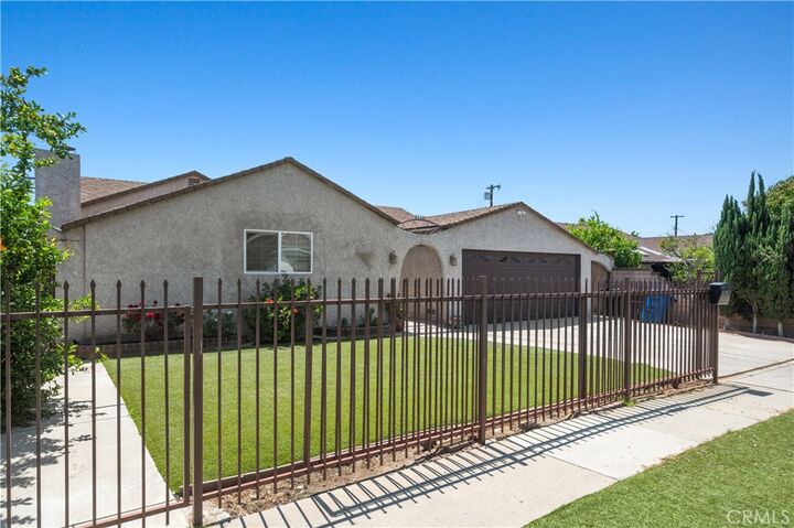 Property Photo:  14300 Carl Street  CA 91331 