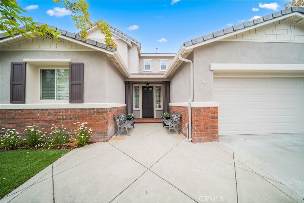 Property Photo:  26544 Mahonia Way  CA 92562 