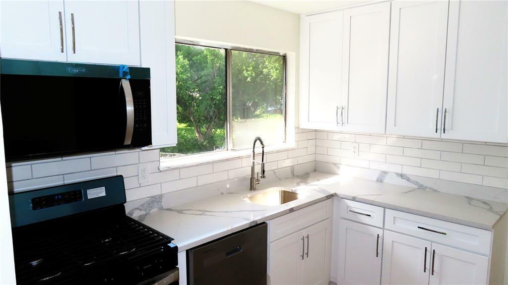 Property Photo: 3213 Yvette Court MO 63031