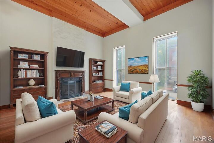 Property Photo: 1225 Mackay Place MO 63104