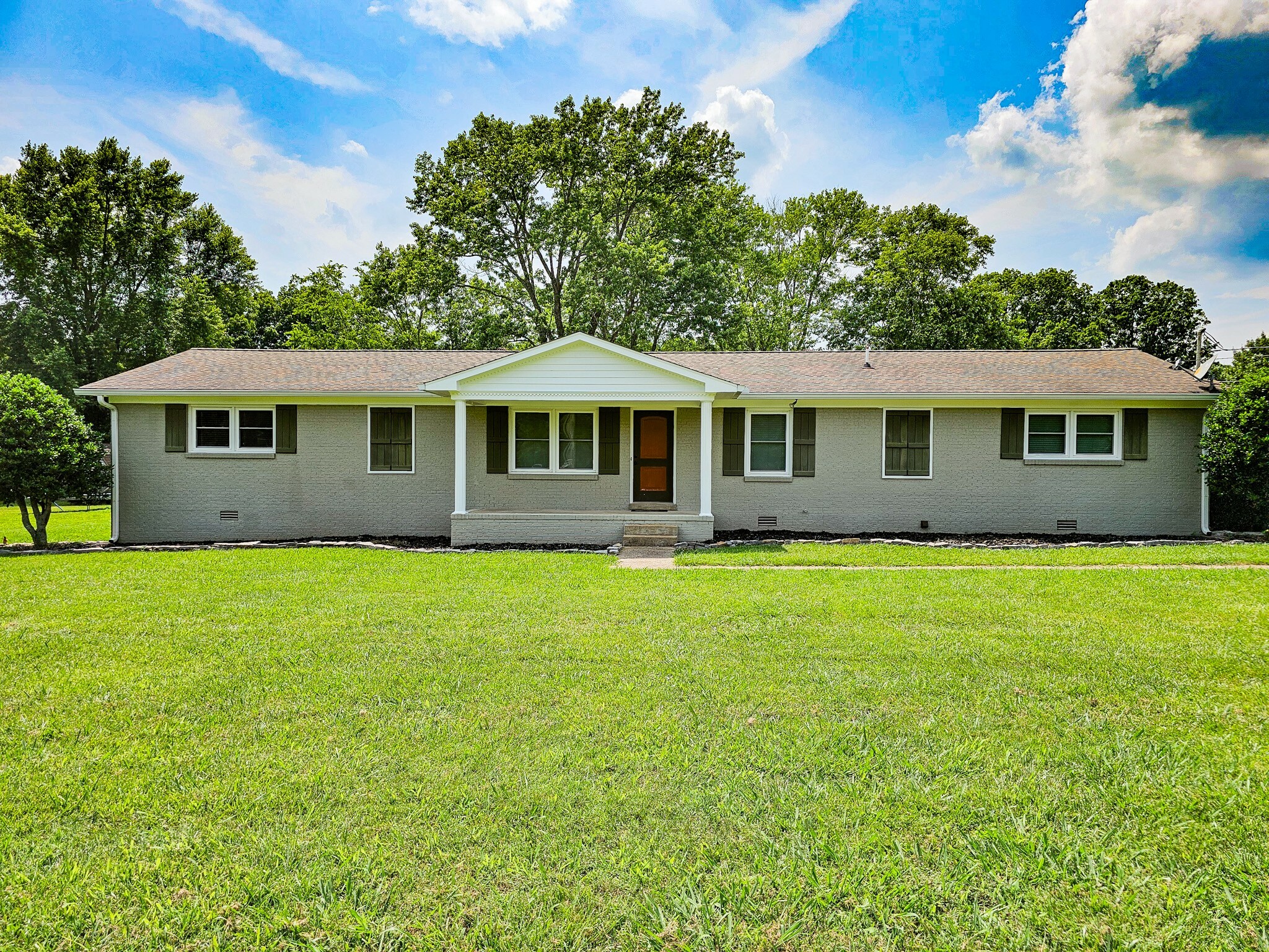 Property Photo: 107 Ledgeview Dr TN 37160