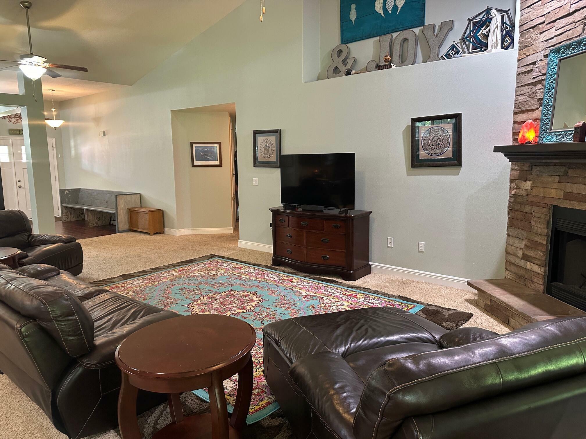 Property Photo: 6887 Gaspar Court FL 32566
