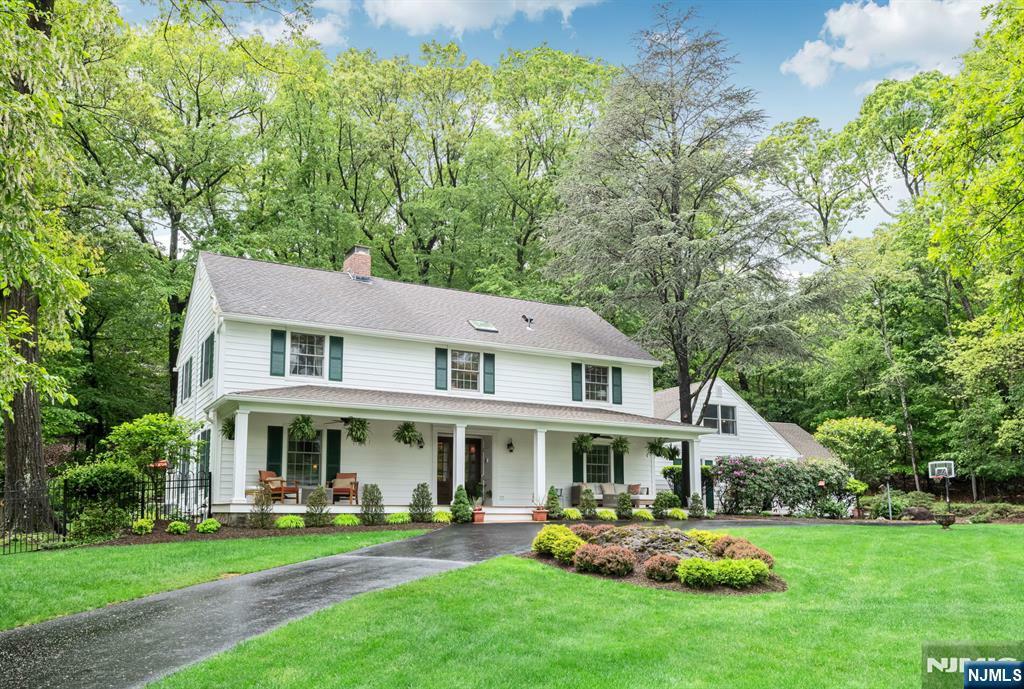 220 Ottowa Lane  Franklin Lakes NJ 07417 photo